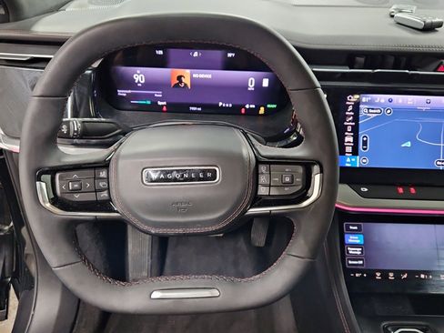 Used 2024 Jeep Wagoneer Launch Edition image 9