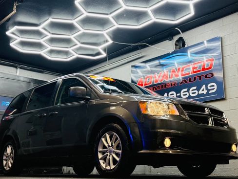 Used 2019 Dodge Grand Caravan GT image 1