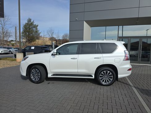 Used 2023 Lexus GX 460 Luxury w/ Accessory Package image 5