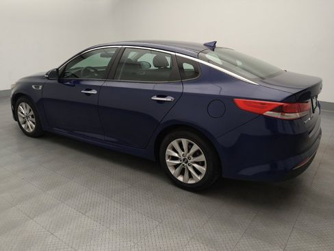 Used 2017 Kia Optima LX FWD image 3