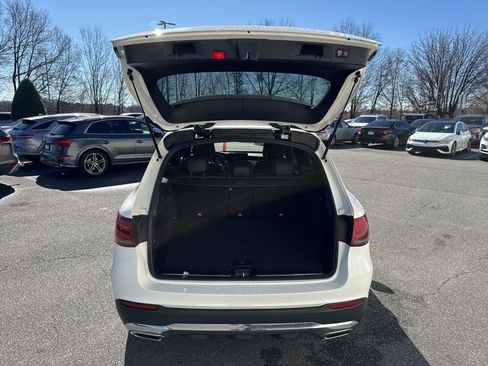 Used 2022 Mercedes-Benz GLC 300 4MATIC w/ Multimedia Package Lite image 10