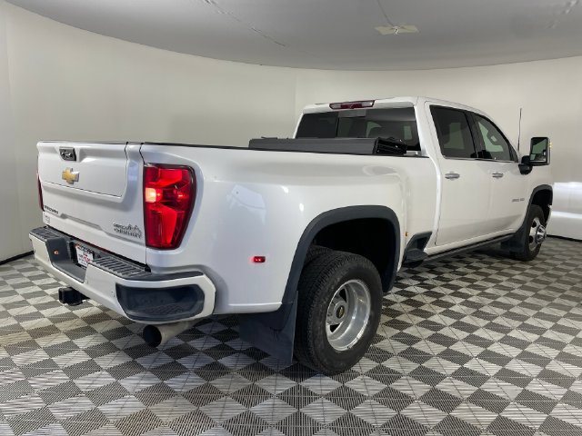 Used 2022 Chevrolet Silverado 3500 High Country w/ Safety Package II AWD/4WD image 17