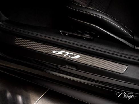 Used 2026 Porsche 911 GT3 RWD image 24
