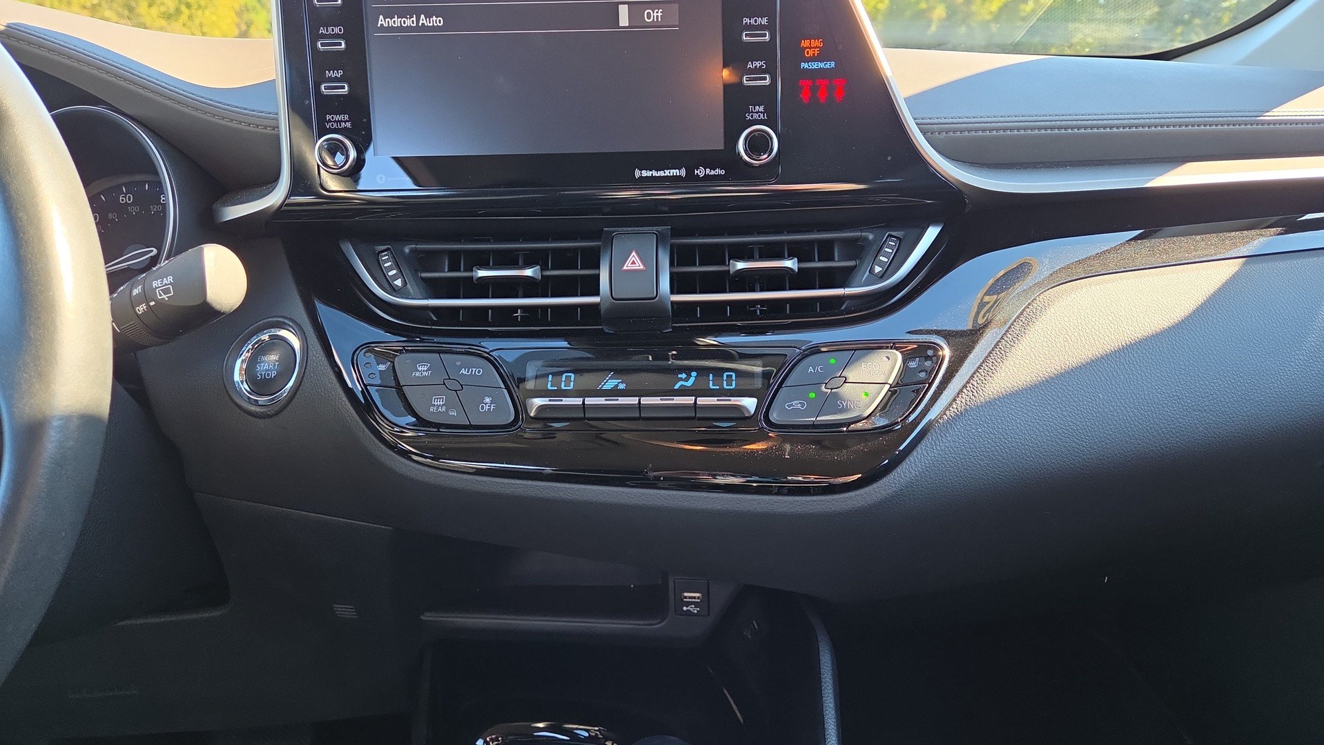 Used 2022 Toyota C-HR Limited FWD image 30