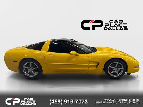 Used 2000 Chevrolet Corvette Coupe w/ Roof Pkg RWD image 9