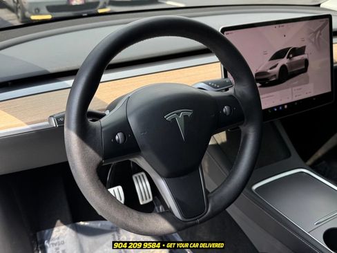 Used 2022 Tesla Model Y Performance AWD/4WD image 15