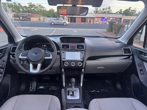 Used 2017 Subaru Forester 2.5i Limited AWD/4WD image 19