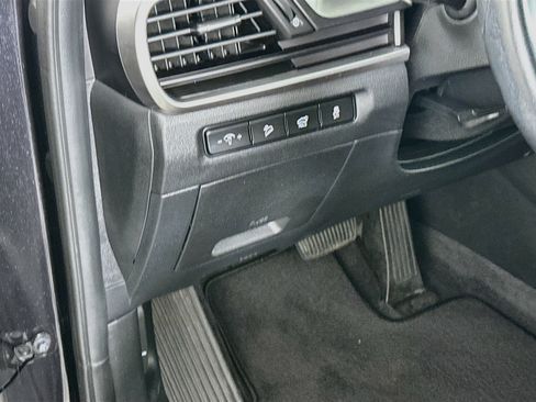 Used 2025 Kia Telluride S FWD image 17
