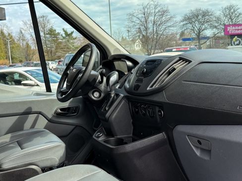 Used 2019 Ford Transit 350 XL RWD image 12