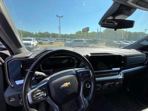 Used 2026 Chevrolet Silverado 1500 LT AWD/4WD image 11