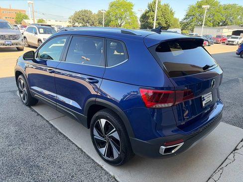 Used 2024 Volkswagen Taos SE w/ Panoramic Sunroof Package AWD/4WD image 6