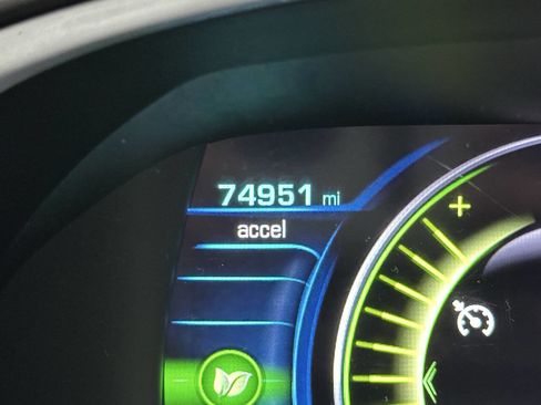 Used 2018 Chevrolet Volt LT w/ Comfort Package image 24