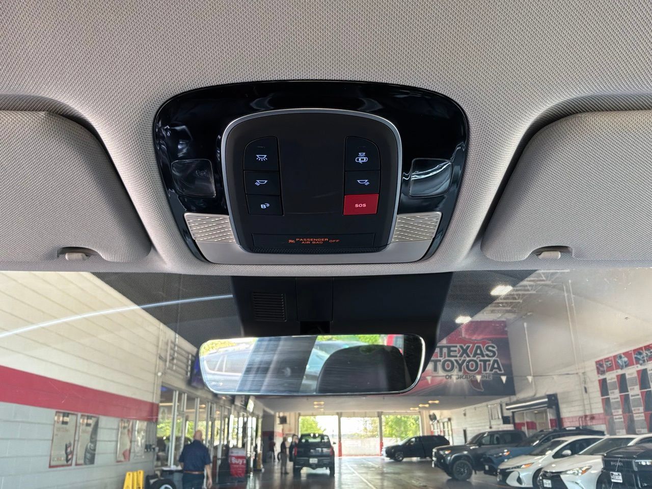 Used 2025 Hyundai Palisade SEL FWD image 17