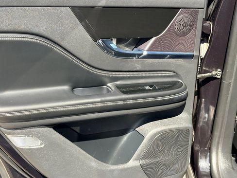 Used 2023 Lincoln Corsair AWD image 27