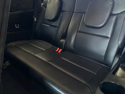 Used 2023 Ford Explorer XLT w/ Equipment Group 202A RWD image 15