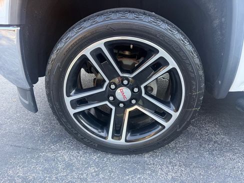 Used 2015 GMC Sierra 1500 SLE w/ Carbon-22 Edition AWD/4WD image 32