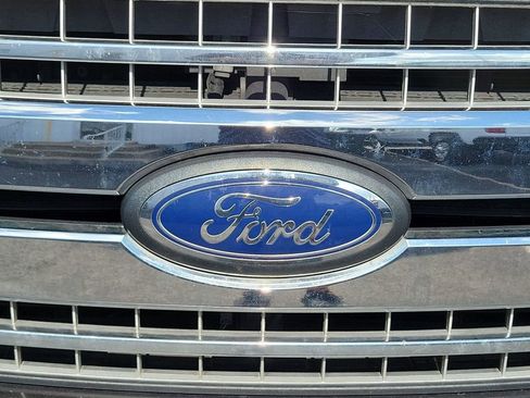 Used 2018 Ford F150 XLT w/ Equipment Group 302A Luxury image 22