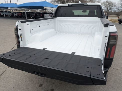 New 2026 GMC Sierra EV Elevation w/ LPO, Elevation Dark Package image 26