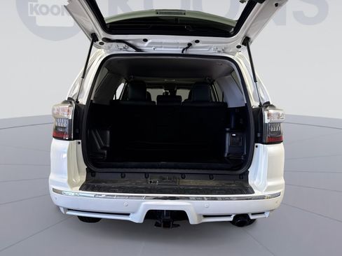 Used 2022 Toyota 4Runner Limited AWD/4WD image 26