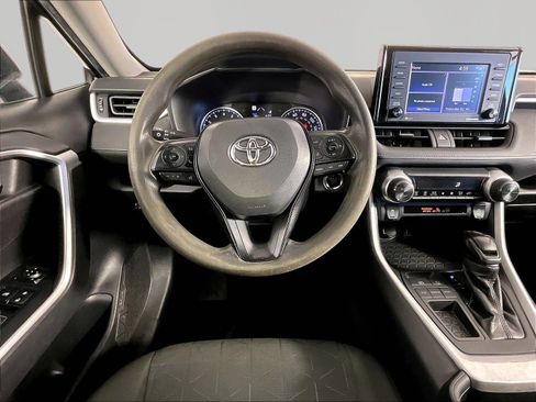 Used 2022 Toyota RAV4 XLE FWD image 8
