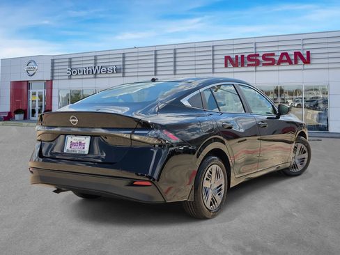 New 2027 Nissan Sentra S w/ Floor Mat Package FWD image 5
