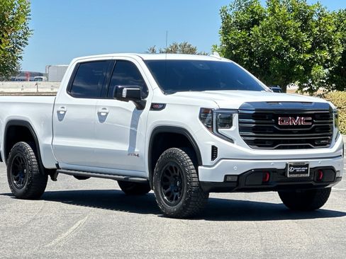 Used 2023 GMC Sierra 1500 AT4 w/ Technology Package AWD/4WD image 7