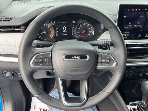 Used 2024 Jeep Compass Latitude AWD/4WD image 10