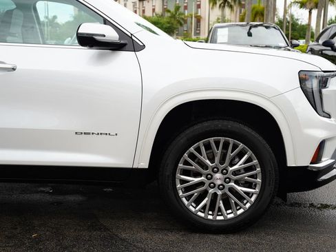 Used 2024 GMC Acadia Denali FWD image 8