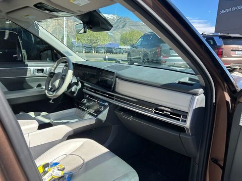 Used 2024 Hyundai Santa Fe Limited AWD/4WD image 11