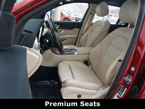 Used 2022 Mercedes-Benz GLC 300 GLC 300 image 25