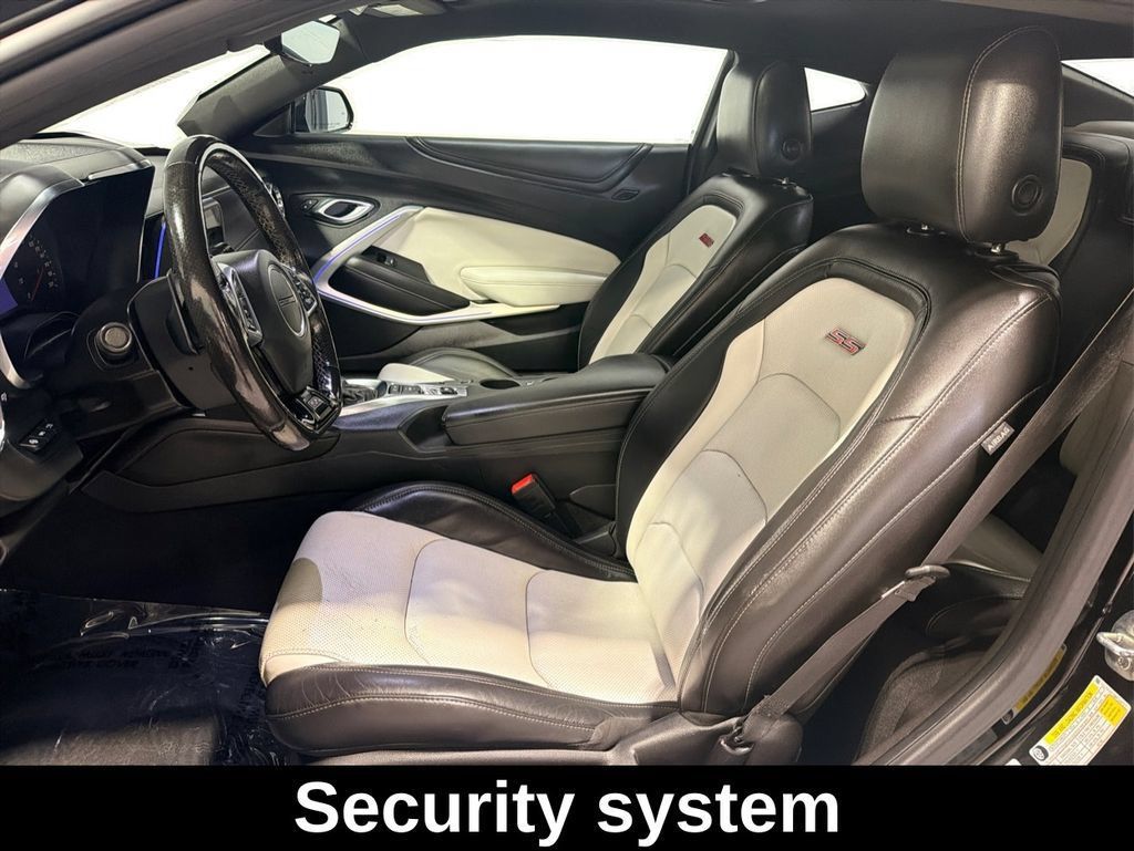 Used 2021 Chevrolet Camaro SS RWD image 10