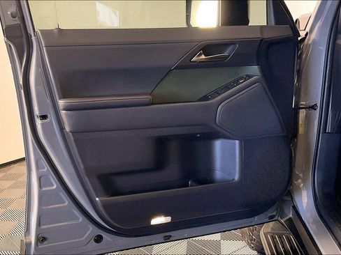 Used 2025 Lexus GX 550 image 25