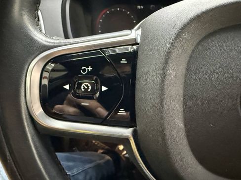 Used 2016 Volvo XC90 T6 Momentum w/ Momentum Plus Package AWD/4WD image 24