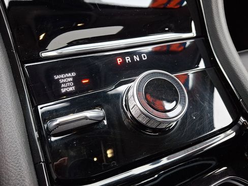 Certified 2023 Jeep Grand Cherokee L Limited image 17