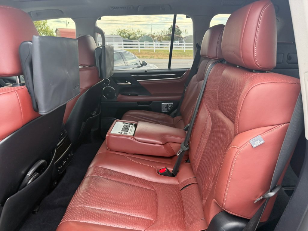 Used 2020 Lexus LX 570 4WD w/ Luxury Package image 14