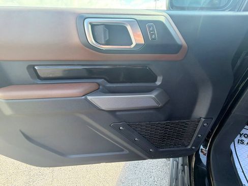 Used 2023 Ford Bronco Outer Banks AWD/4WD image 16