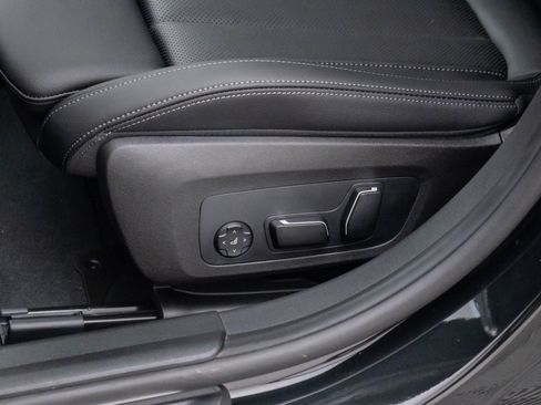 Certified 2025 BMW 330i xDrive Sedan w/ Premium Package image 16