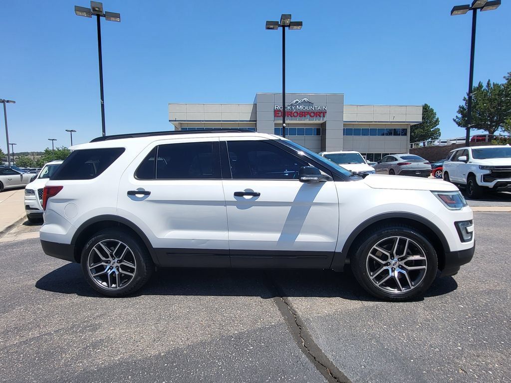 Used 2017 Ford Explorer Sport AWD/4WD image 3