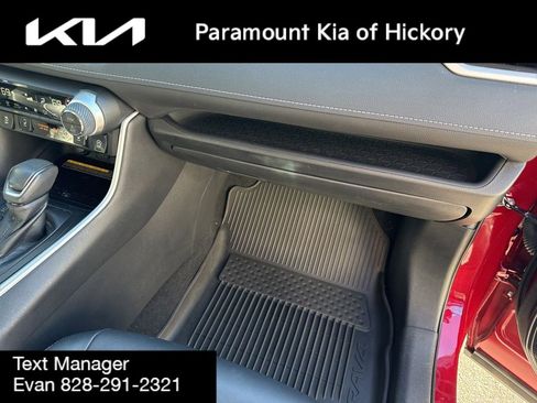 Used 2020 Toyota RAV4 XLE Premium image 35