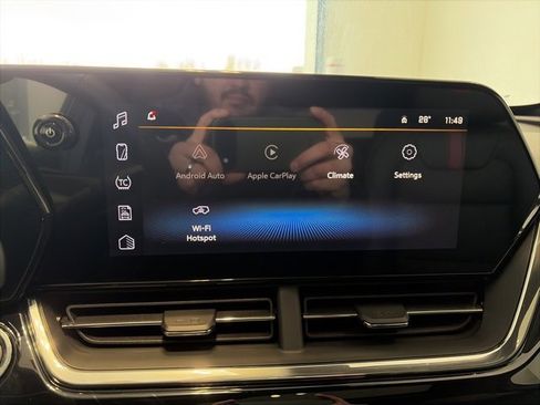 New 2026 Chevrolet Trax RS w/ Sunroof Package image 19