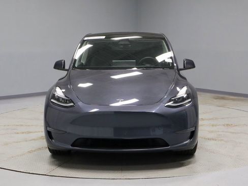 Used 2024 Tesla Model Y Long Range AWD/4WD image 8