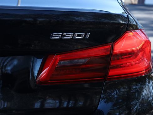 Used 2017 BMW 530i w/ Premium Package image 33