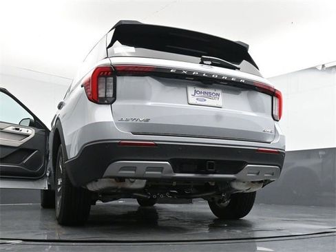 New 2026 Ford Explorer Active w/ Active Comfort Package image 37