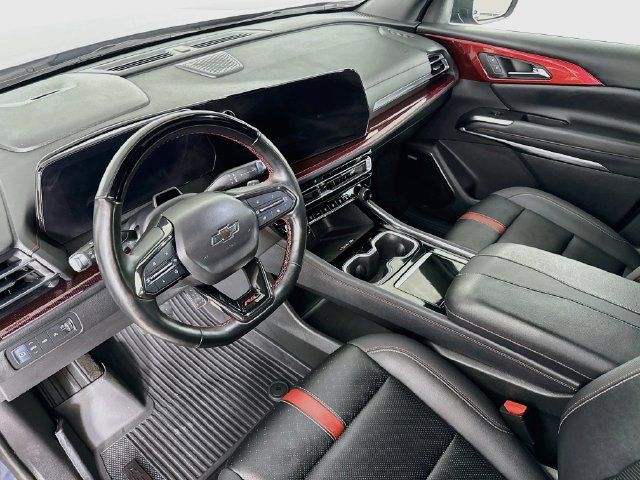 Used 2024 Chevrolet Traverse RS AWD/4WD image 15