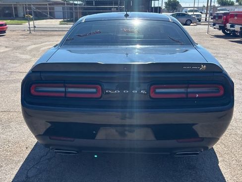 Used 2015 Dodge Challenger R/T Scat Pack w/ Leather Interior Group RWD image 7