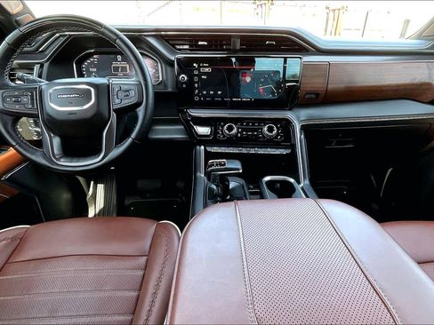 Used 2025 GMC Sierra 1500 Denali Ultimate image 16