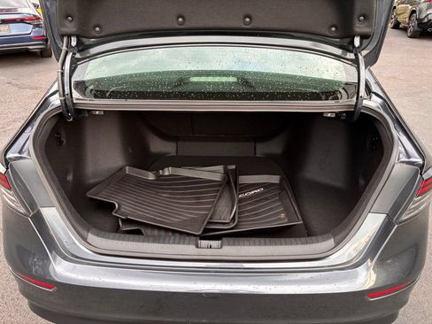 Used 2025 Honda Accord SE image 12