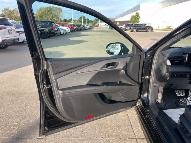 Used 2025 Toyota Camry SE FWD image 20