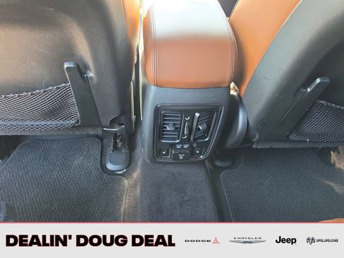 Used 2017 Jeep Grand Cherokee Summit w/ Platinum Series Group AWD/4WD image 27