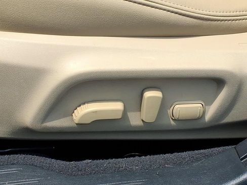 Used 2017 Subaru Outback 2.5i Limited AWD/4WD image 15